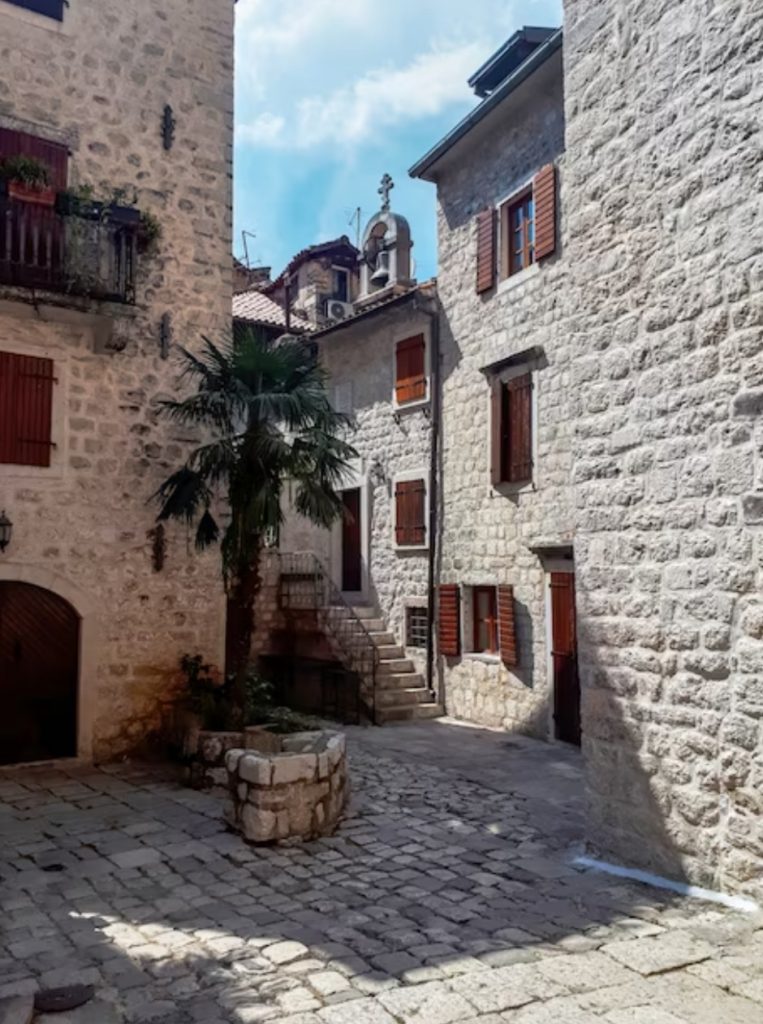Charming Streets of Dubrovnik the travelAworld 1