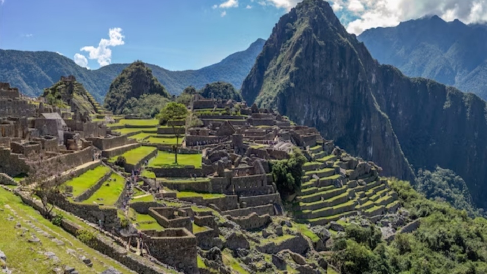 Explore the Marvels of Machu Picchu in Peruthe travel A world