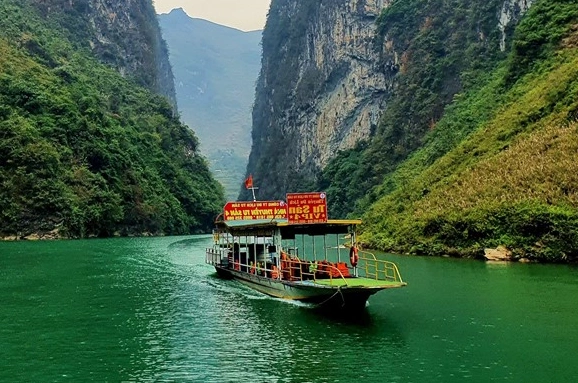 Best tours of vietnam , The Travel A World, thetravelaworld.com