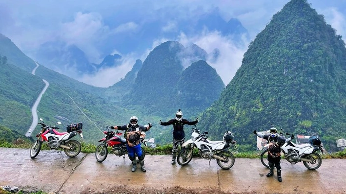 Central best motorcycle tours in vietnam, The Travel A World, thetravelaworld.com