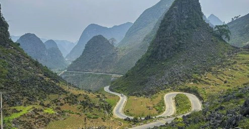 Top Destinations for Motorcycle Tours in Vietnam, The Travel A World, thetravelaworld.com